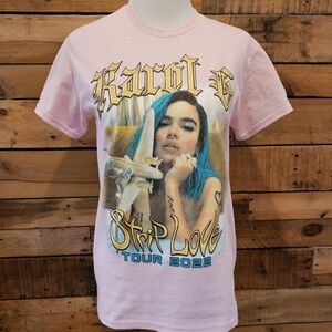 NWOT Karol G "Strip Love Tour 2022" t-shirt pink in size S
